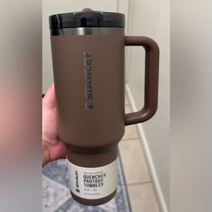 NWT LTD EDITION STANLEY QUENCHER PROTOUR FLIP STRAW TUMBLER, 40OZ- ESPRESSO